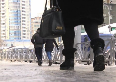 Почти половине жителей Санкт-Петербурга не хватает денег на жизнь, при средней зарплате около 90 тысяч рублей