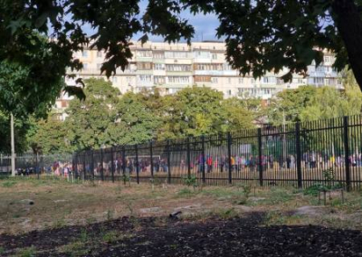 В Киеве на блокпосте рядом со школой произошла стрельба, ранен водитель