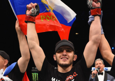 «К чёрту запреты!» Российским бойцам UFC разрешила выходить на бой с флагом страны