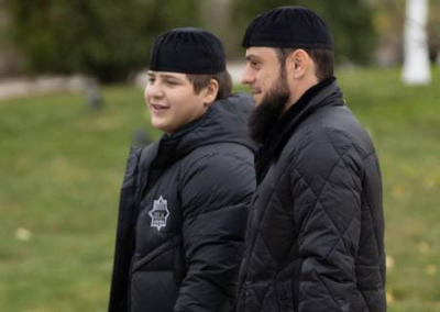 15-летнему сыну Кадырова Адаму вручили седьмую награду