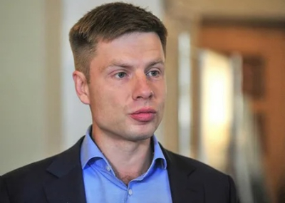 Все депутаты «Слуги народа» летят в США просить денег