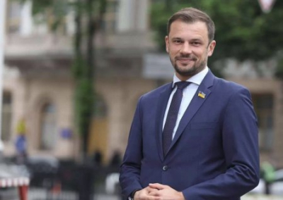 Видео с главой комитета украинского парламента по вопросам образования, находившегося под воздействием наркотиков, попало в интернет. Кому это нужно?