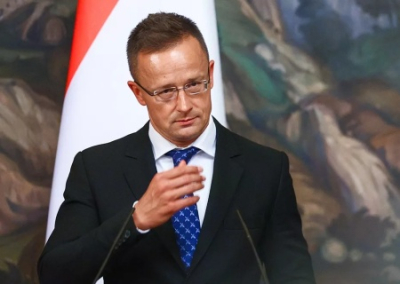 Сийярто уличил США в коммерческом сотрудничестве с Россией