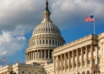 «Спецдесант» из «слуг» и ОП пока не сработал. В Сенате провалились переговоры об иммиграции