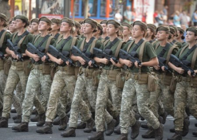 Украинских женщин смогут мобилизовывать на передовую. Стали известны предлагаемые изменения в закон
