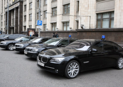 Депутатам Госдумы на иномарках перестанут оплачивать топливо