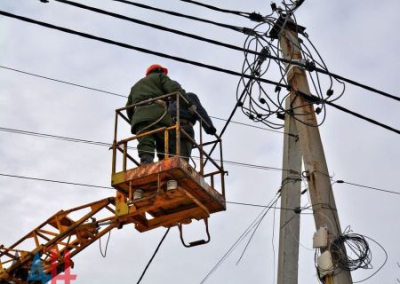 Террористы Зеленского обстреляли энергетиков в Горловке и атаковали дроном реанимобиль, который приехал их забрать. Есть жертвы
