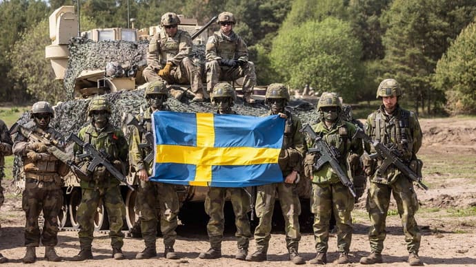 Командующий шведской армией: «Все граждане должны готовиться к войне (с Россией)»