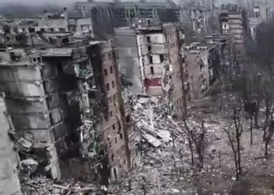 Украинские оккупанты, спрятавшиеся в подвалах Авдеевки, продолжают сдаваться