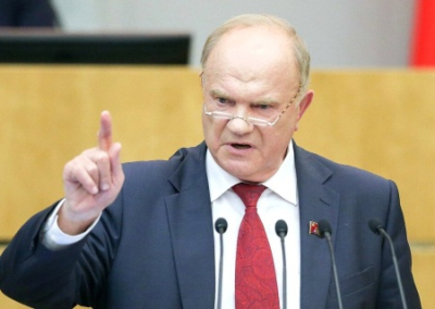 Зюганов: молодая семья должна состоять из 9 человек при одном работающем главе семьи