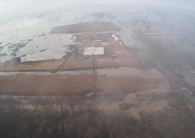 Оренбург затапливает. Уровень воды в Урале превысил критическую отметку, поднявшись до 989 см