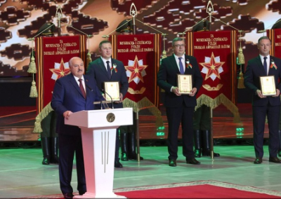 Лукашенко: я не верю, что в Западной Европе - зажиревшей, откормленной - кто-то захочет лезть в грязные, вшивые окопы, чтобы воевать