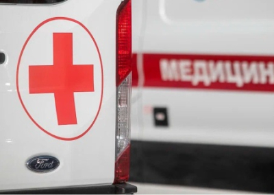 Украинский дрон атаковал микроавтобус с рабочими в селе Раденск Херсонской области, один погибший, 16 раненых