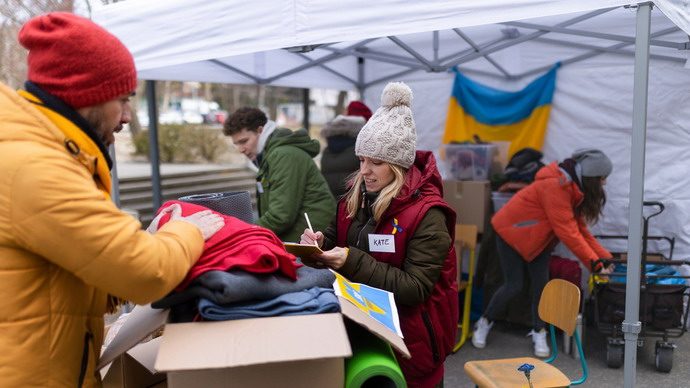 Украинских беженцев выселят и заселят сирийских и турецких мигрантов
