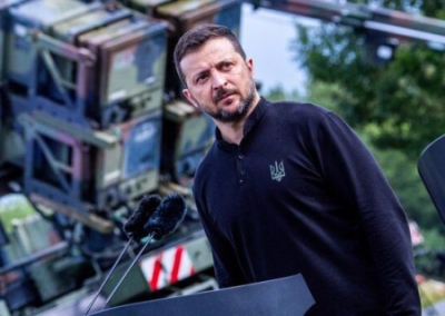 Зеленский выпрашивает разрешение у союзников наносить удары по аэродромам РФ