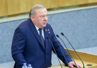 Генерал-полковник Шаманов раскритиковал чиновников Минобороны и пожурил за «партизанскую» армию, одетую родственниками