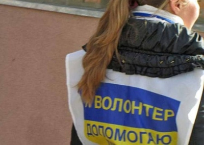 Украинские волонтеры продолжают обогащаться на украинцах