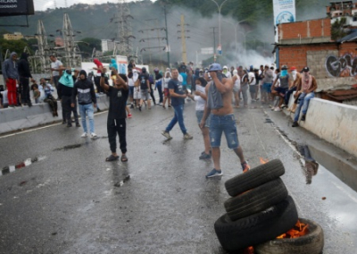 Мадуро назвал беспорядки в Венесуэле попыткой государственного переворота