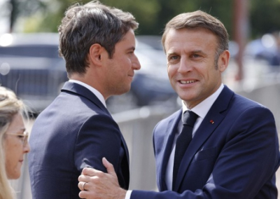 Макрон отказался увольнять Атталя с поста премьера