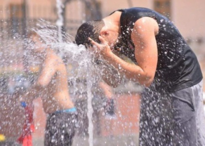 Украину накрывает волна «тепловых протестов». В Одессе, Запорожье, Кременчуге люди перекрывают дороги и сражаются с полицией