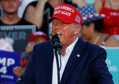 Трамп: Байден работает на полставки, потому что психически нездоров