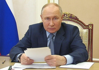 Путин призвал чиновников создать достойные условия для жизни и работы людей в Донбассе и Новороссии уже сейчас