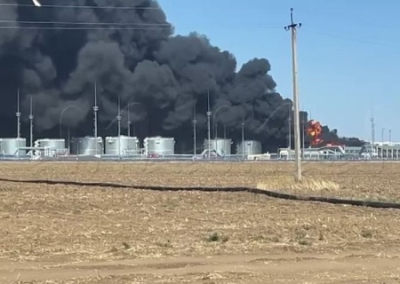 В Ростовской области горит еще один топливный склад после атаки БПЛА