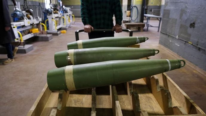 МИД Индии опроверг сообщения о передаче Украине артиллерийских снарядов