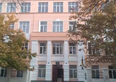 В украинских школах на День знаний «почетные гости» — сотрудники ТЦК, устроили охоту на отцов и учителей-мужчин