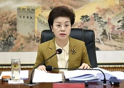 В Китае на 13 лет посадили в тюрьму чиновницу - брала взятки и имела 58 любовников