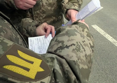 «Это — нож в сердце. Это — ужас». На украинских волонтеров бронь не распространяется