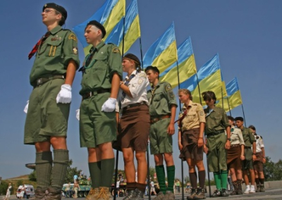 Зеленский готовит скаутов к последнему и решительному бою за США – в окопах Донбасса