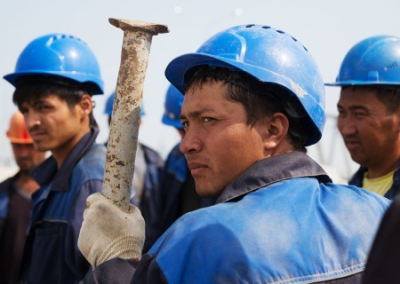 Своих рук не хватает. Дефицит рабочей силы на Украине покрывают за счет южноазиатских мигрантов