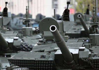 Новые танки с парада Победы отправятся на фронт