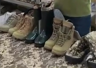 Молодежь завлекают в ВСУ 6 парами бесплатной обуви