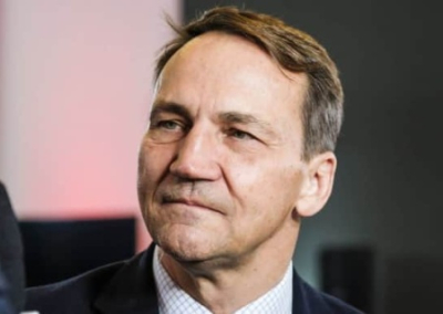 Сикорский: власти США откажутся не только от Украины, но и от Европы