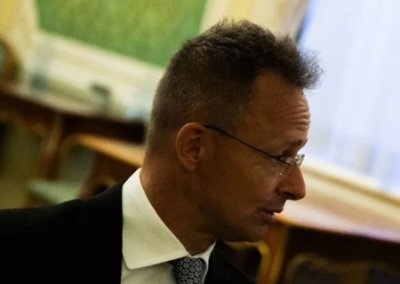 Сийярто поставил Зеленского на место