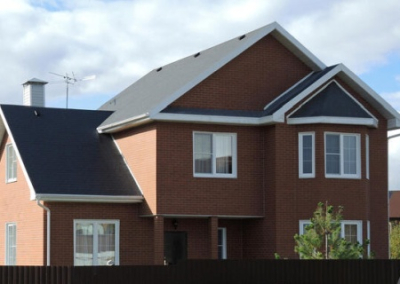 Чиновники Мариуполя не признают связь со строительными аферистами, которых рекламировали