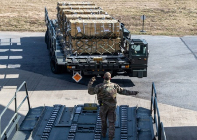 Администрация Трампа разблокировала коммерческие поставки оружия Киеву