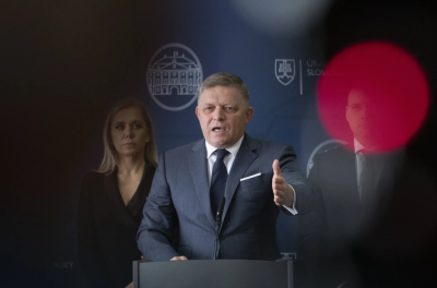 «Да здравствует славная Красная армия!». Премьер-министр Словакии Роберт Фицо выступил против искажения исторической правды о Второй мировой