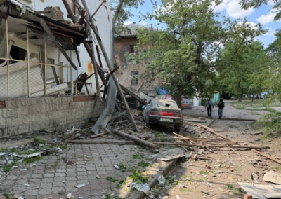 ВСУ ударили по жилому дому в Донецке ракетами HIMARS, есть погибшие и раненые