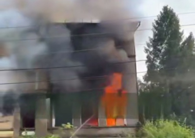 В Харькове горит одно из зданий ТЦК