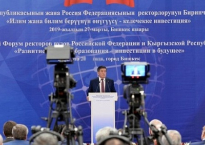 В Киргизии ограничили вещание на русском языке. На Украине начинали с этого же