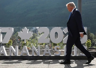 Financial Times: Трамп покинул саммит G7 из-за пренебрежения к Макрону и Зеленскому