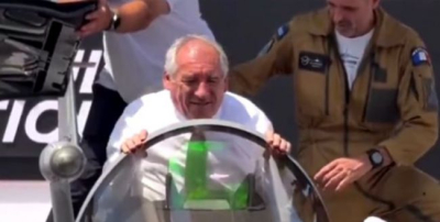 Премьер Франции Байру застрял в кабине истребителя Rafale F5