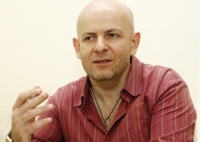 «Если вам скажут, что я умер, — не верьте, мои книги всегда будут жить с вами». Олесю Бузине исполнилось бы 56 лет