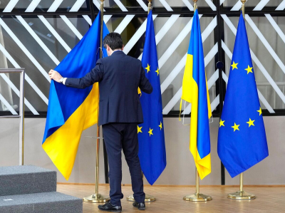 NYT: Евросоюз недоволен Зеленским и сократил финансирование Украины на треть