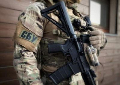 Зеленский расширил штат и полномочия СБУ, разрешив силовикам применять оружие