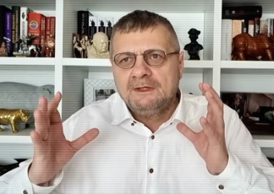 Мосийчук: злобный клоун Зеленский в один день превратился в жалкого карлика, над которым стебётся молодёжь на майдане