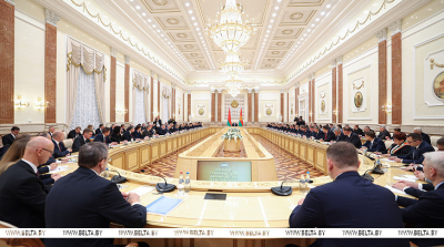 Лукашенко разъяснил суть белорусской многополярности и предложил запомнить аксиому о России